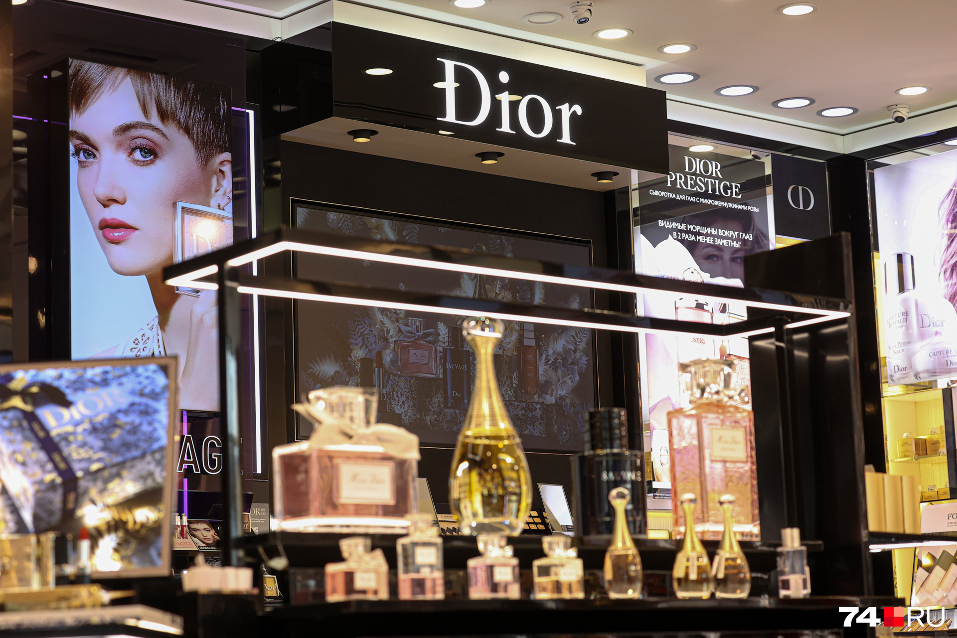 Духи, декоративная косметика и средства по уходу от Dior, Dolce&Gabbana, Gucci, Chanel пользуются популярностью у русских женщин