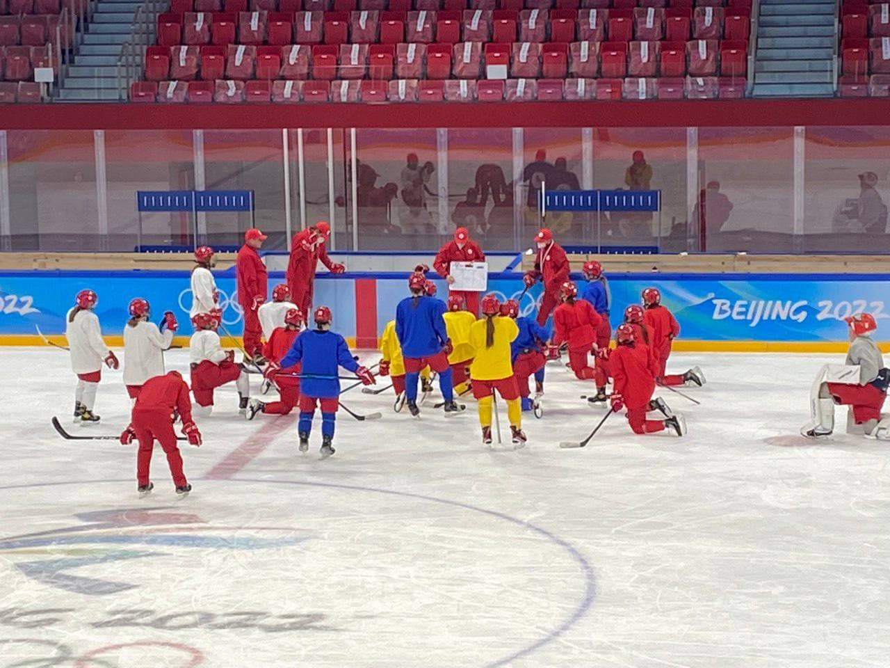 Российская женская хоккейная сборная уже вовсю готовится к первому матчу