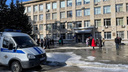 Волна эвакуаций в Новосибирске: вузы и школы получили сообщения о минировании