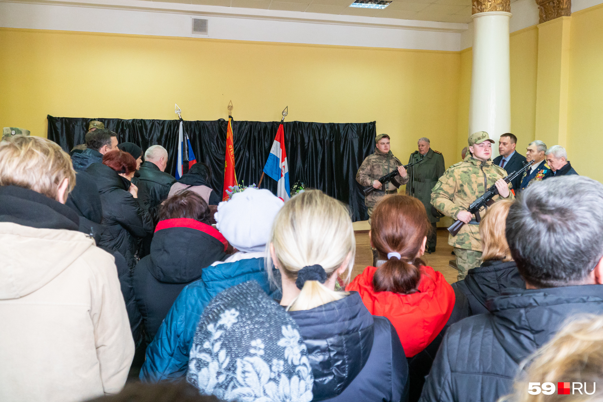 Похороны контрактника Михаила Борисова из Перми, погибшего во время  спецоперации на Украине, Михаил Борисов 5 мая 2022 года - 5 мая 2022 - 59.ru