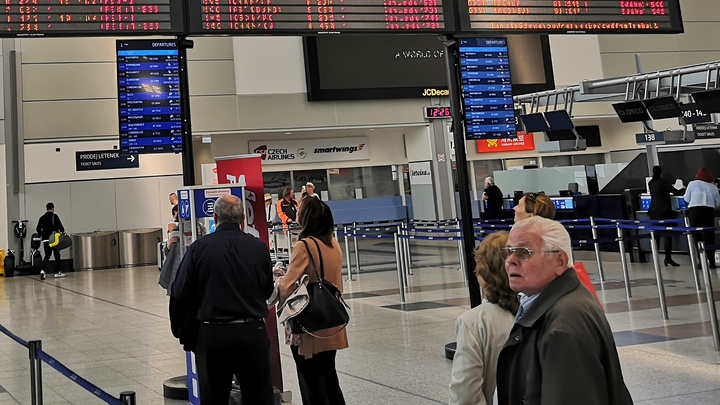 «Графики наложились»: замгубернатора Кузбасса прокомментировал коллапс в новокузнецком аэропорту