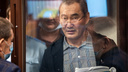 «Пришли в СИЗО — а он здоров»: в Ростове из-за болезни подсудимых отложили суд над генералом Музраевым