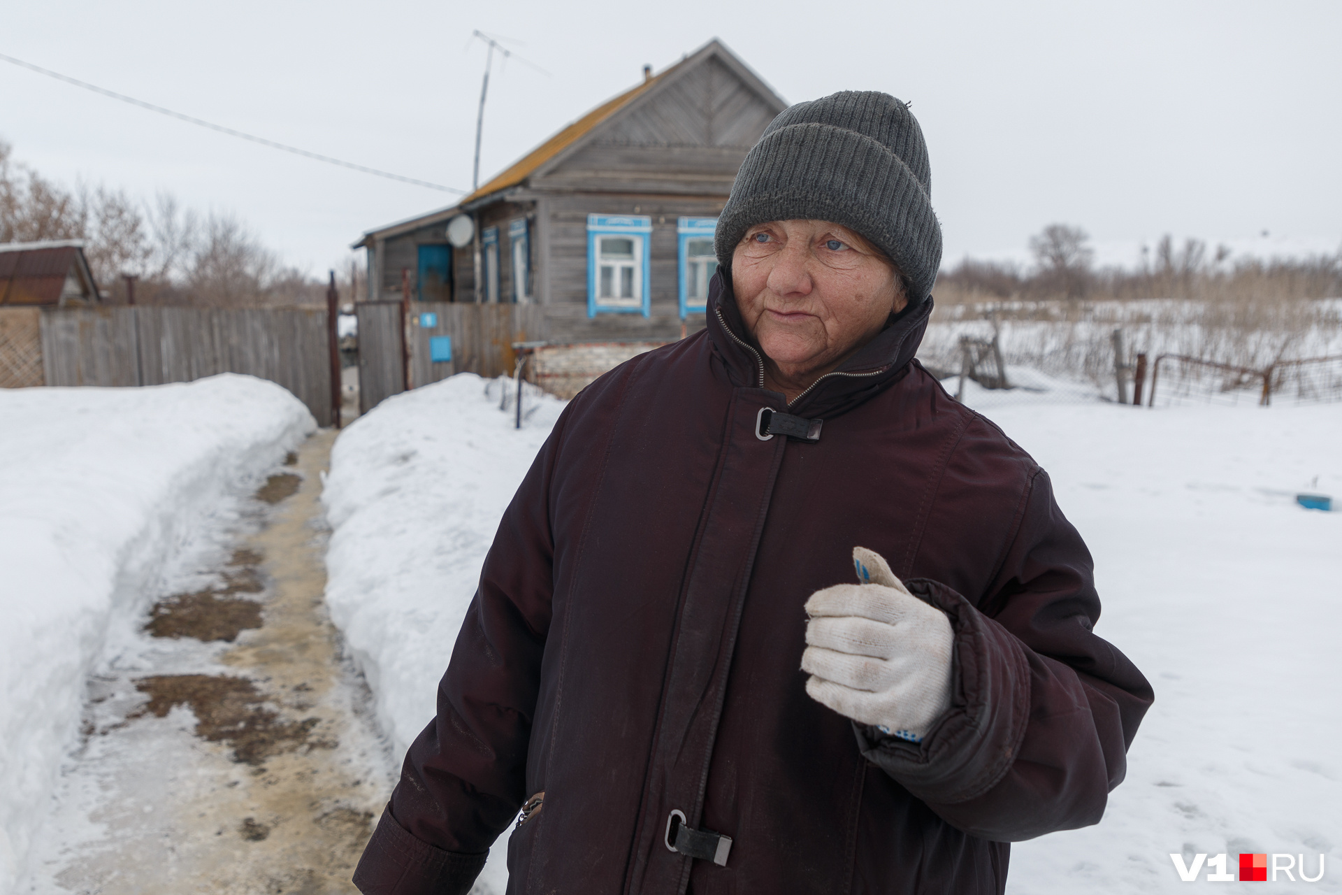 Тетя Галя подарила Саше и Айлите щенка Тетя Галя подарила Саше и Айлите щенка