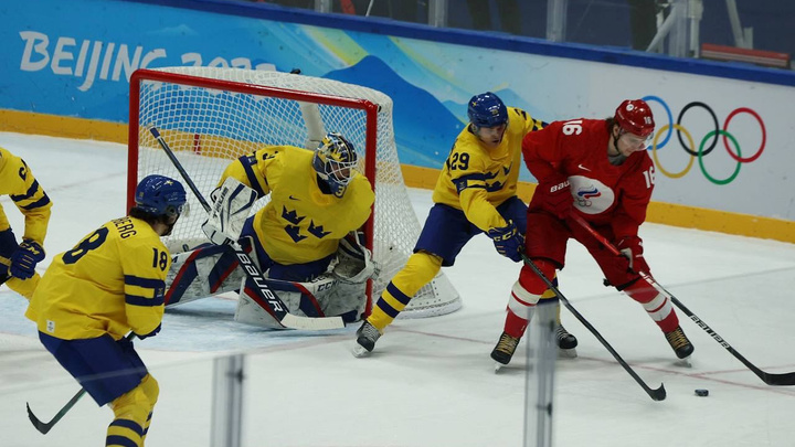 Хоккейная сборная России вышла в финал, победив шведов по буллитам