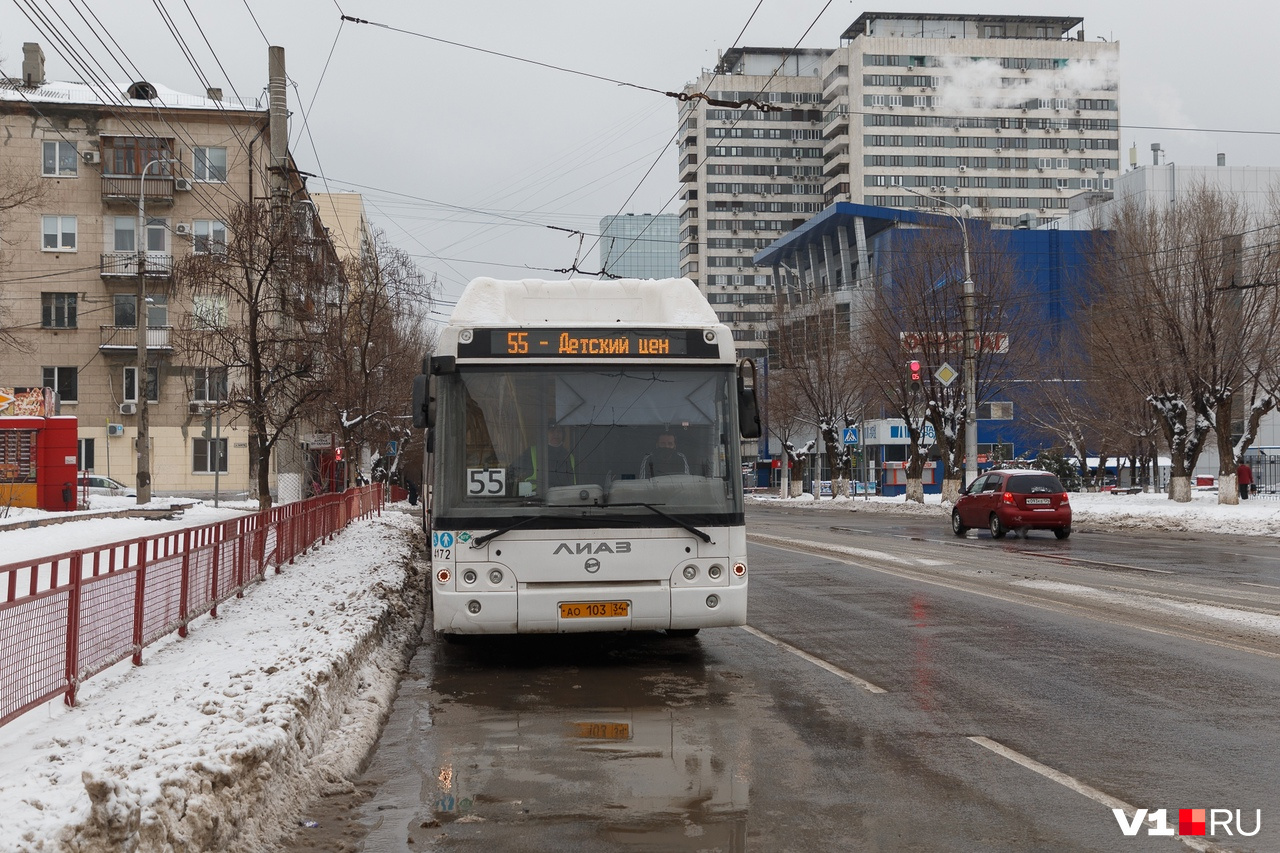 Автобус 2 волгоград. Волгоград лето автобусы. Ночные станции автобусные. 110 Маршрутка Волгоград. Маршрут автобусов Волгоград 1 января.