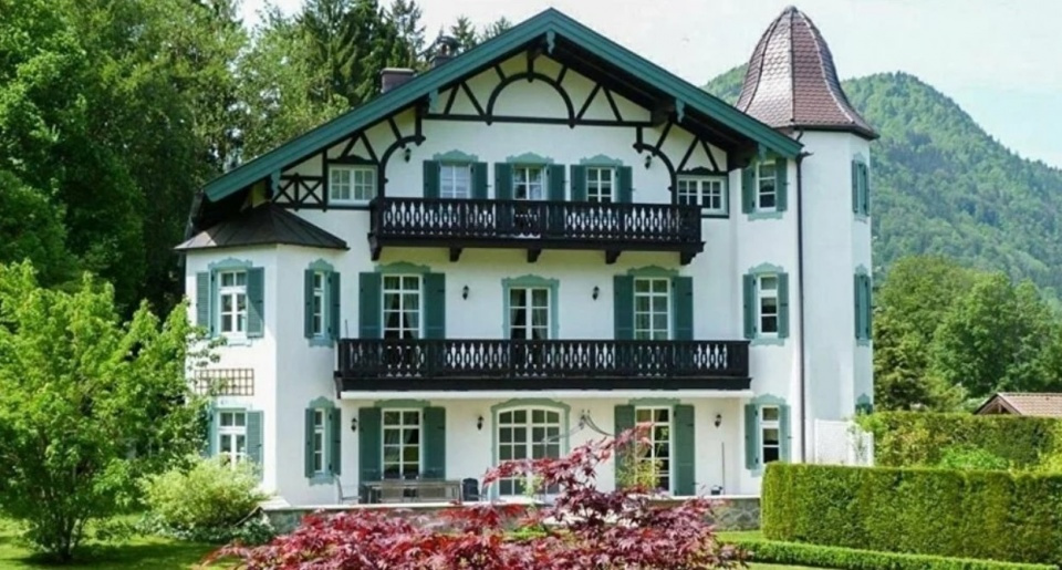 По данным издания mirkvartir.ru, так выглядит дом Горбачева в Германии