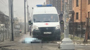 На улице в Новосибирске нашли тело мужчины — на месте работала скорая