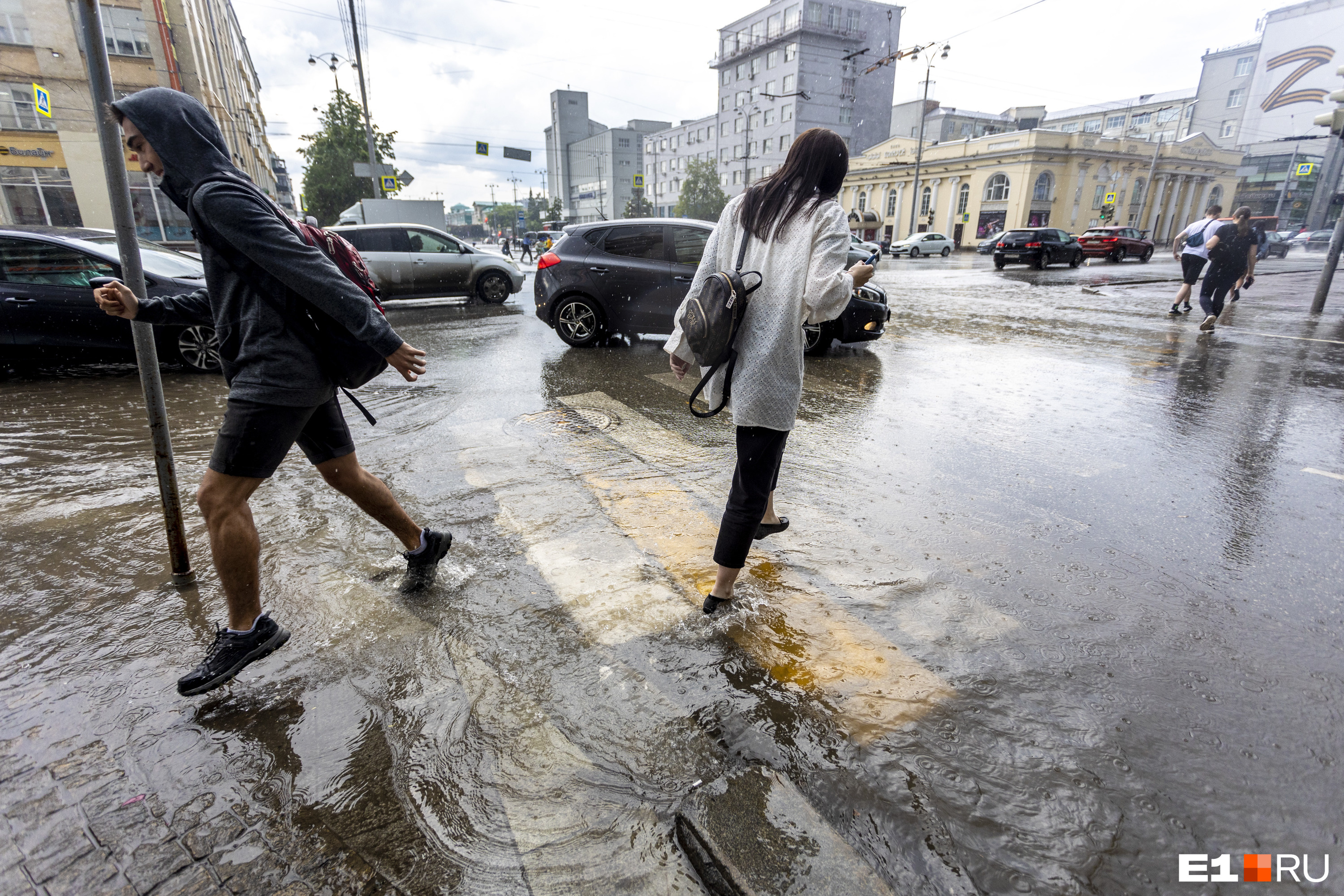 Берегитесь! Спасатели предупредили о сильных дождях, надвигающихся на Урал