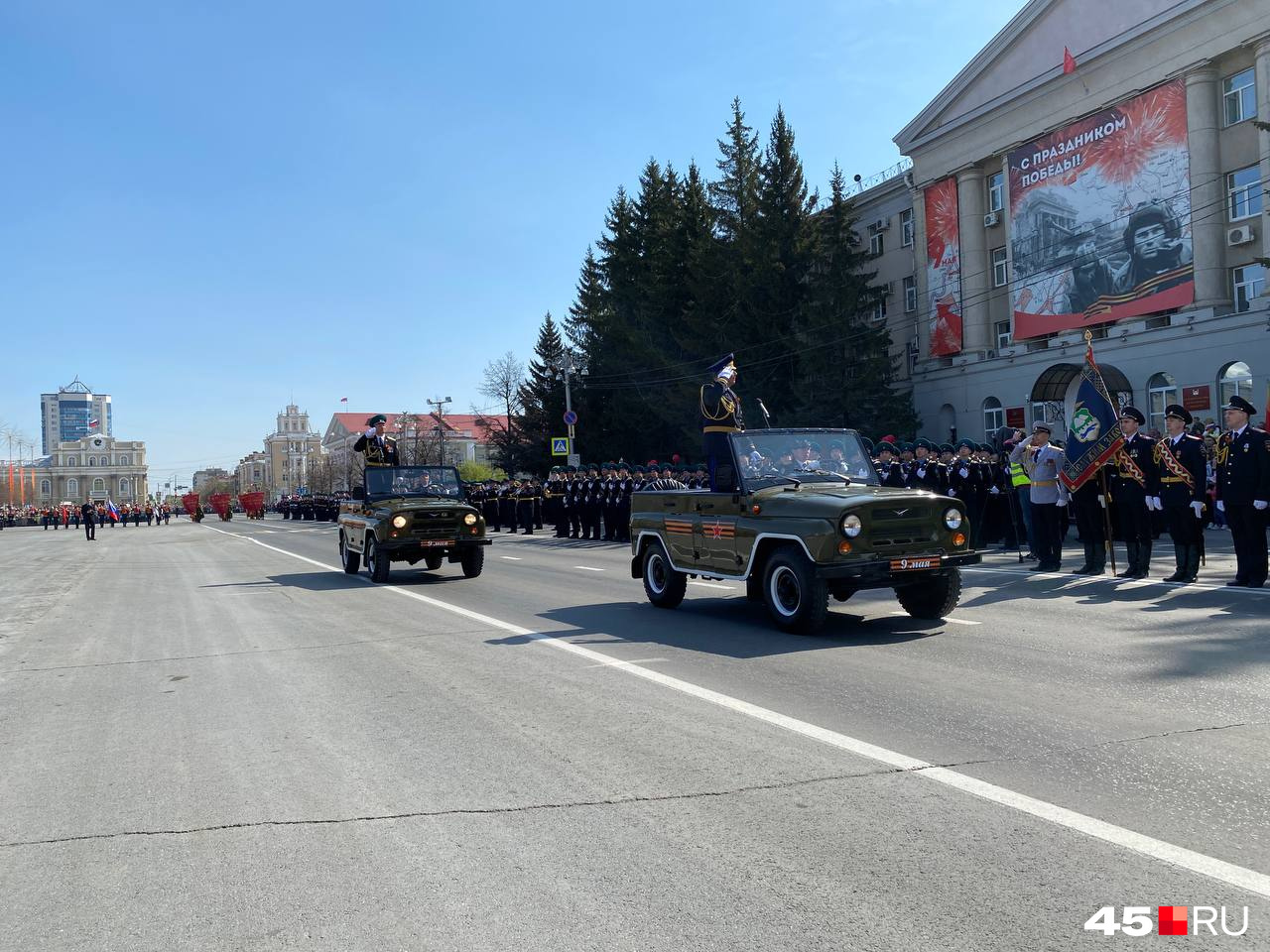 Следом за колоннами военных пройдет техника Следом за колоннами военных пройдет техника
