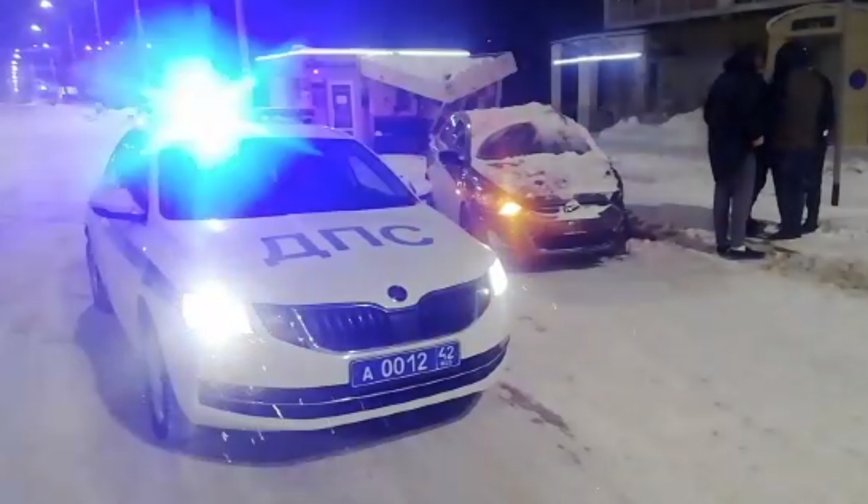 Вандалы не разбивали остановку в новогоднюю ночь в Кемерове — МВД