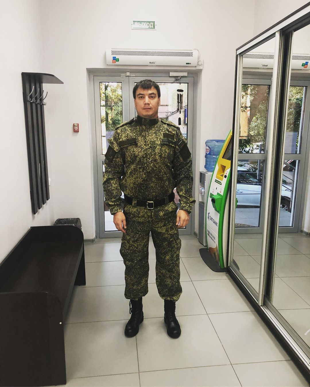 В подписи к фото Самигуллин говорит, что он на военных сборах