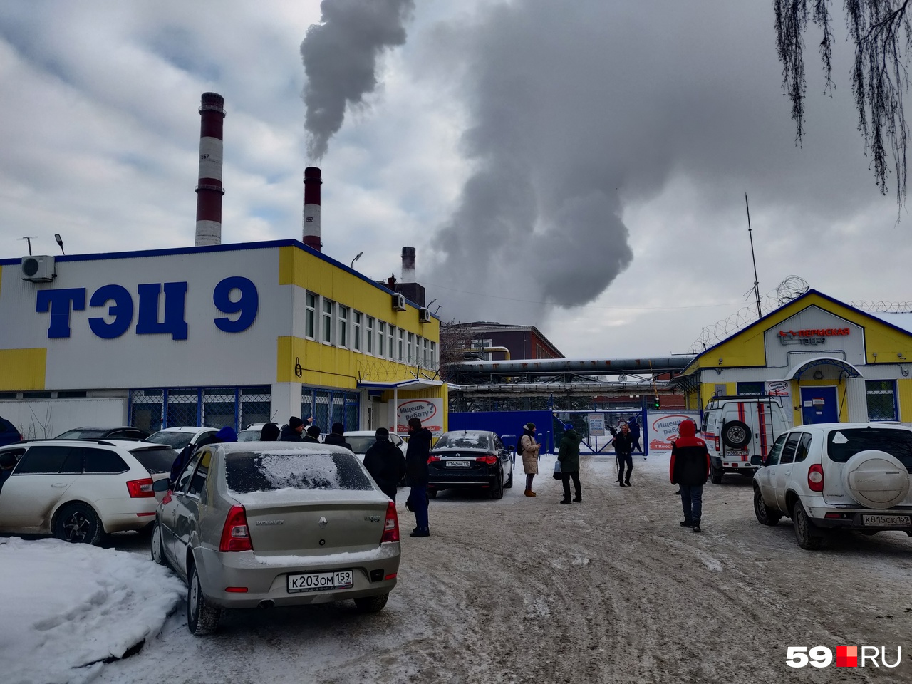 Примерная площадь пожара — 100 квадратных метров Примерная площадь пожара — 100 квадратных метров