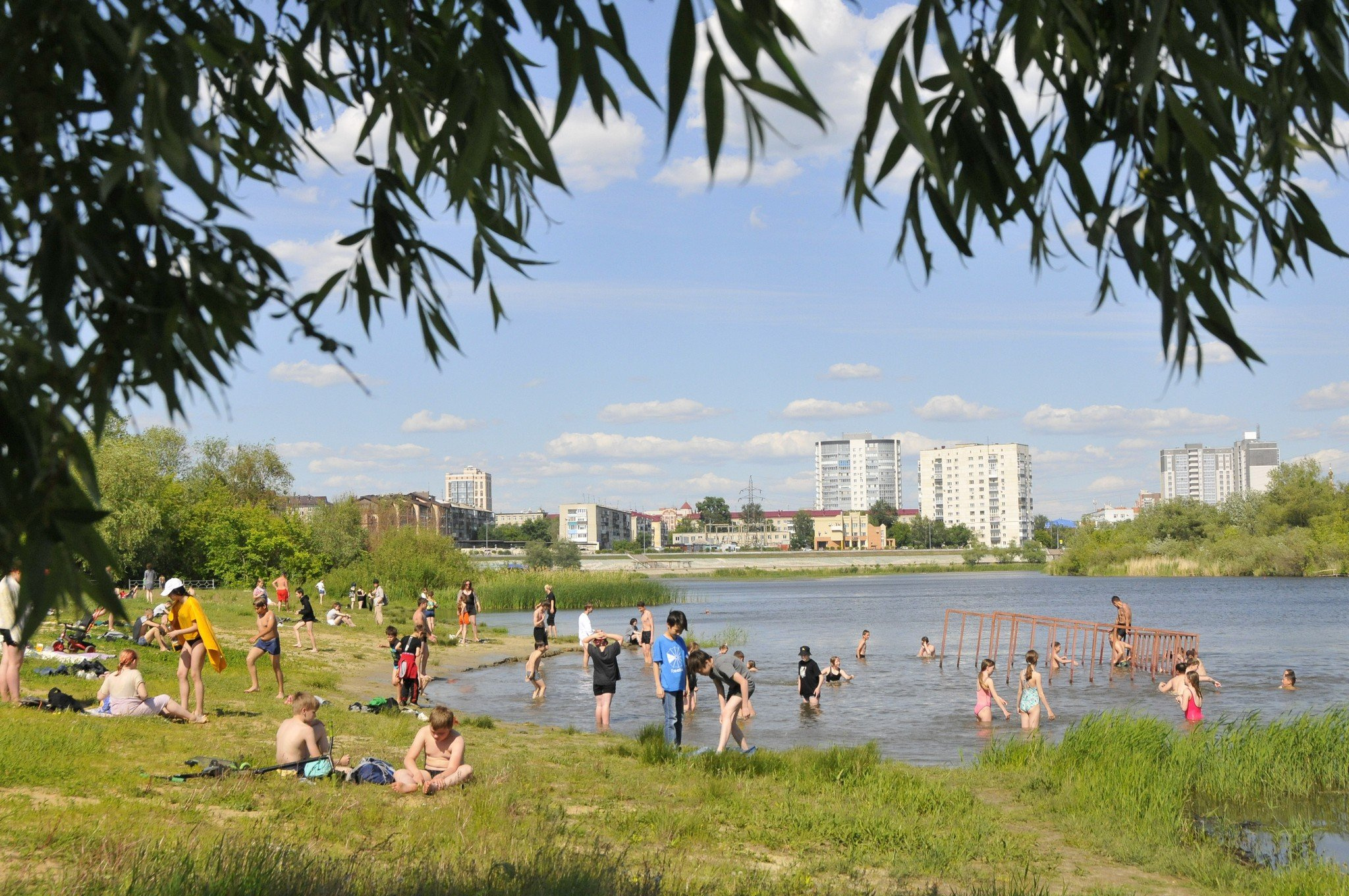 Где покупаться в казани. Курган пляж. Бабьи Пески Курган. Городской пляж. Краснодар пляж.