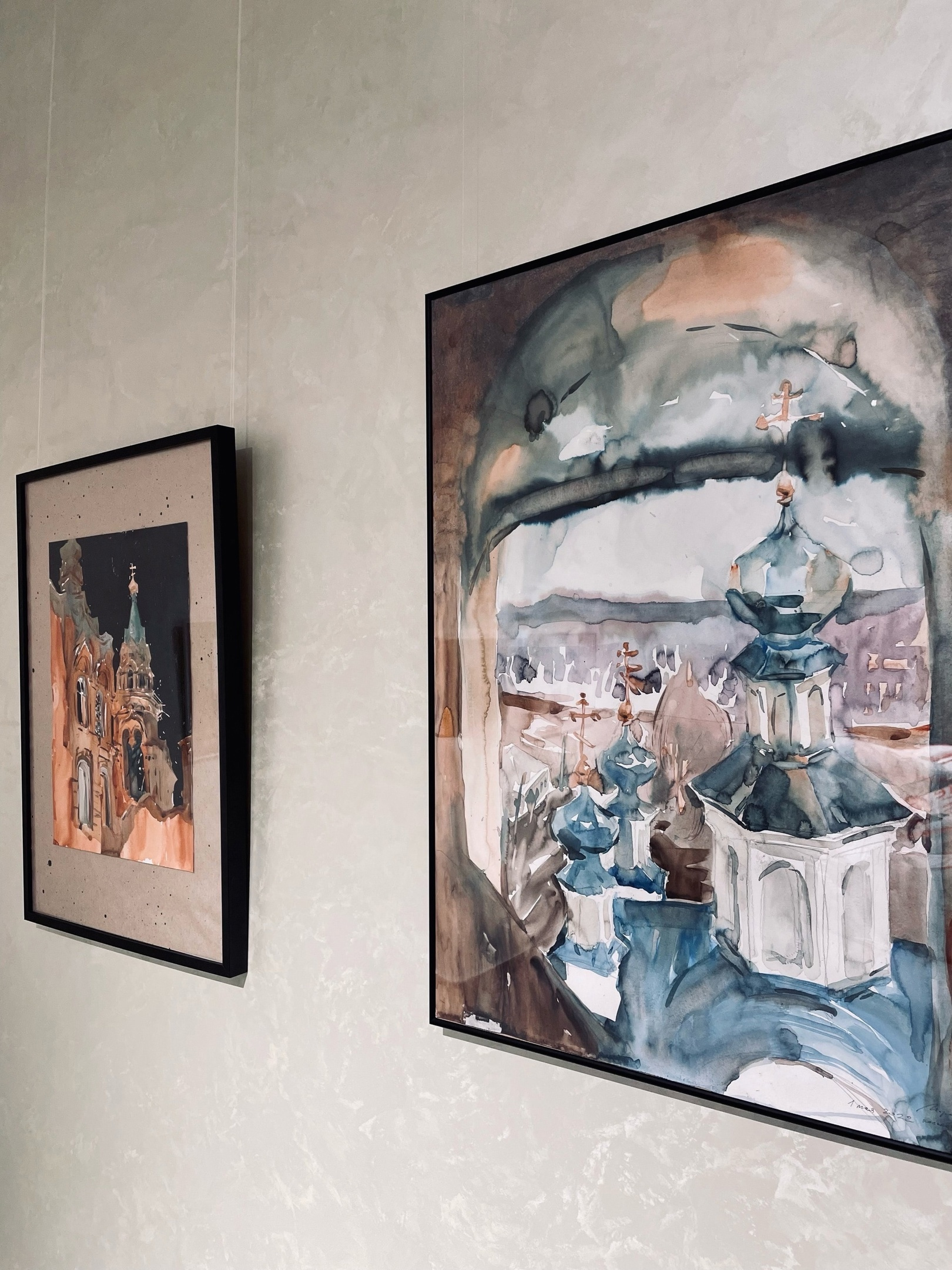 В конференц-зале визит-центра уже открылась выставка картин художницы Юлии Морохиной