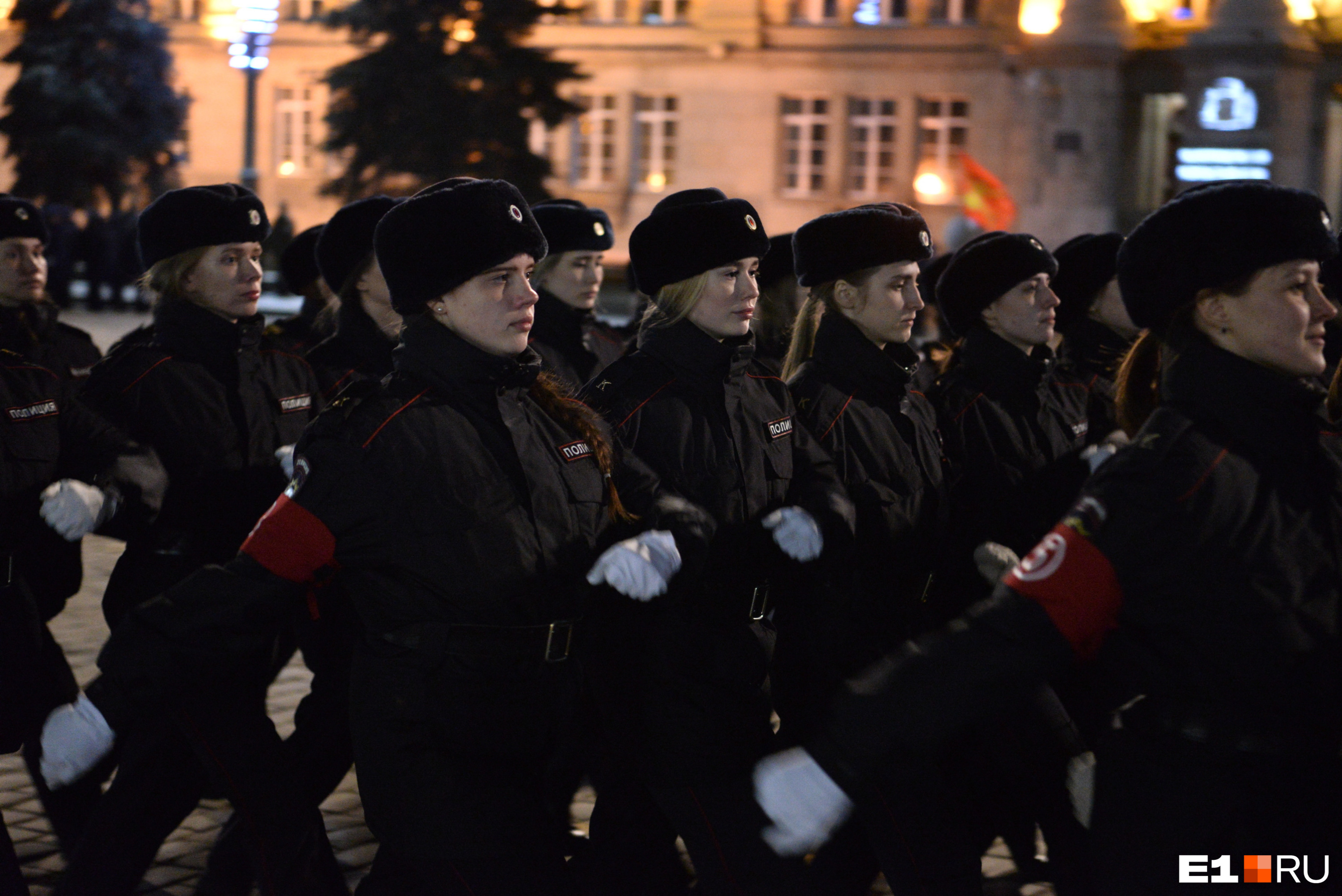 Во сколько начнется парад в екатеринбурге. Репетиция парада 2021 Екатеринбург. Репетиция парада Победы в Екатеринбурге 2021. Военный парад в Екатеринбурге 9 мая 2021. Репетиция парада Победы.