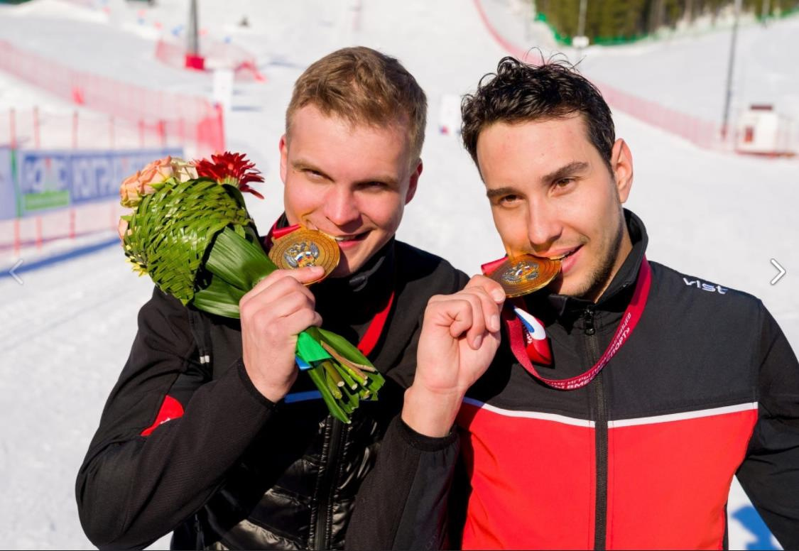 Югорчане Михаил Слинкин и Алексей Петров заняли первые места в группах SB-UL и SB-LL2 соответственно в сноуборде