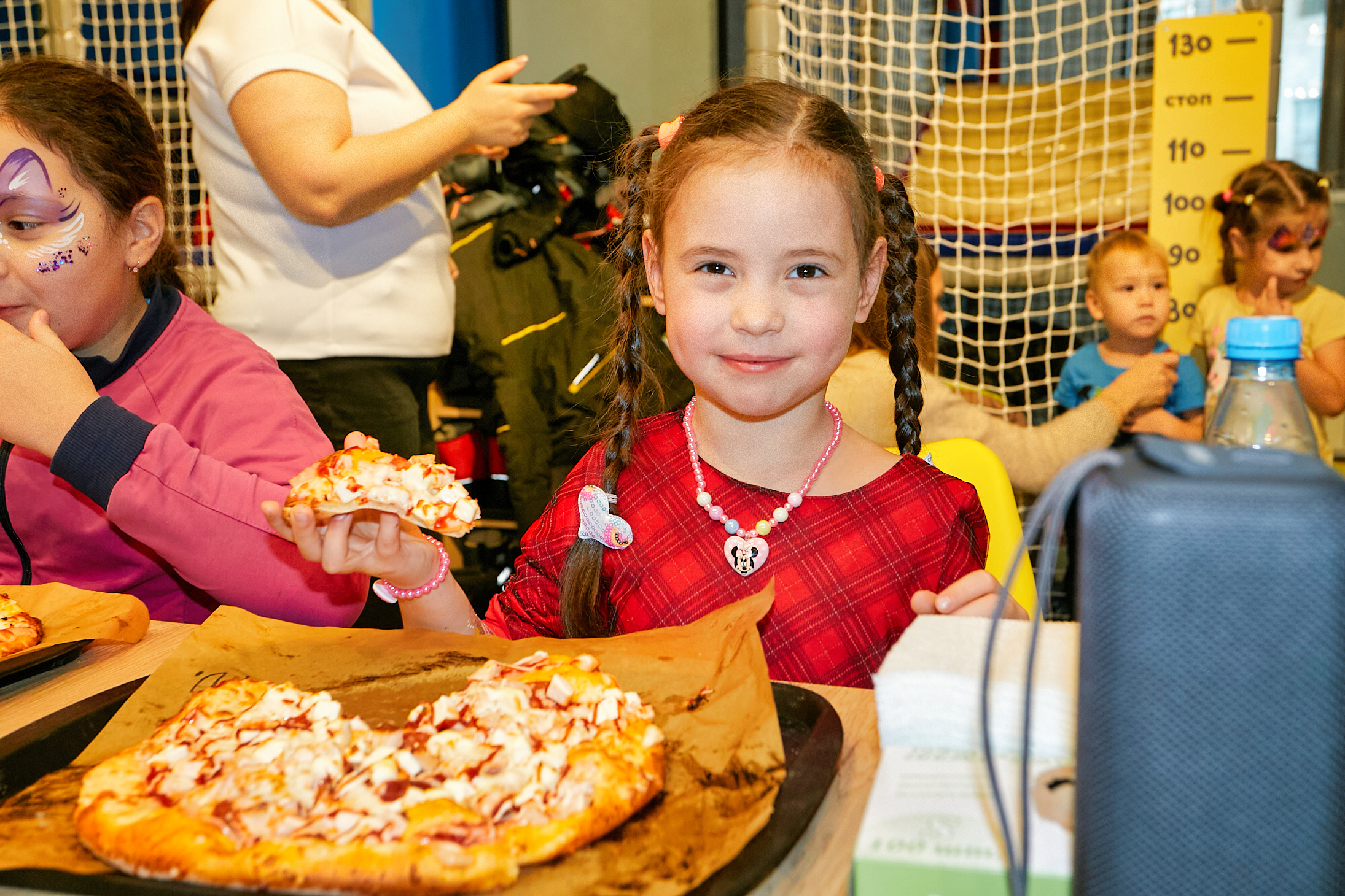 В ТЦ «Широтный» открылась новая семейная пиццерия с игровой комнатой