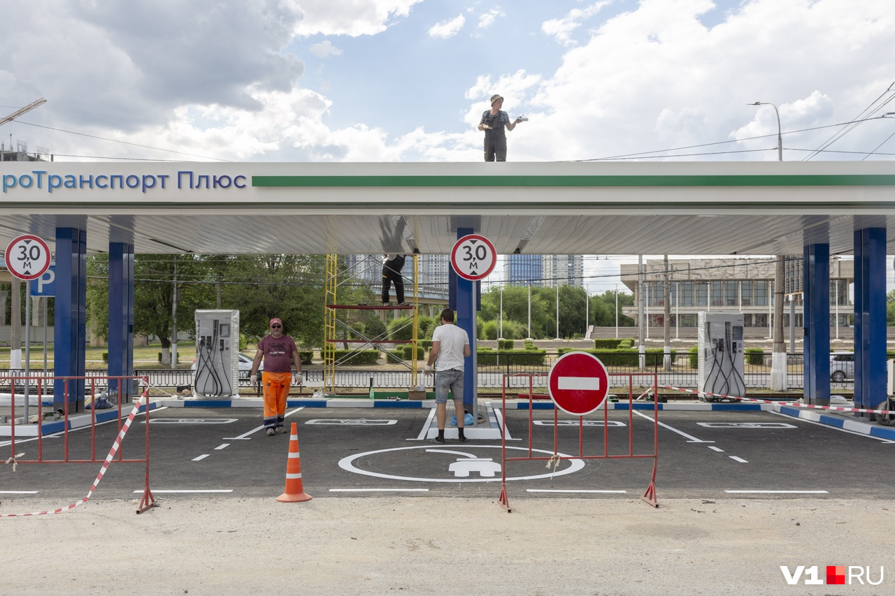 беспилотник на заправке волгоград