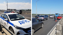 «Автобус потерял задние колеса»: Октябрьский мост в Ярославле встал в пробку