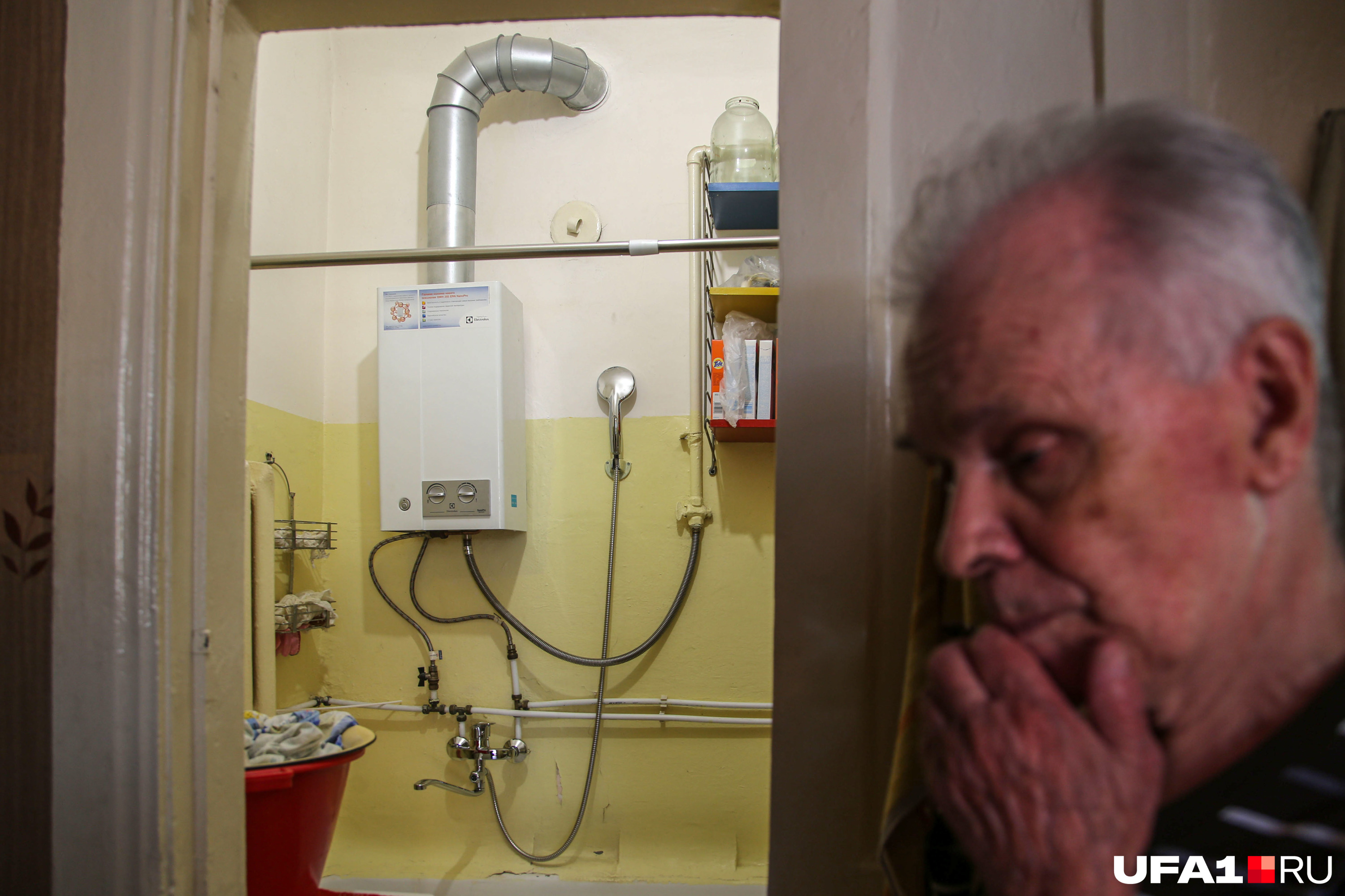 83-летний Герман пока не решил, будет ли переходить на электрический водонагреватель