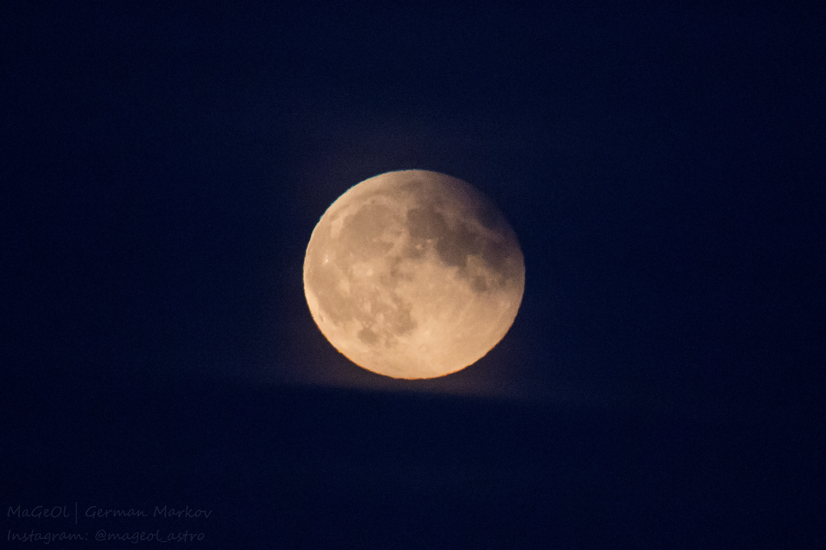 Начало лунного года 2024. Полутеневое лунное затмение фото. Фото вчерашней Луны. Сделанно фотографии Луна с Sigma 300-800.
