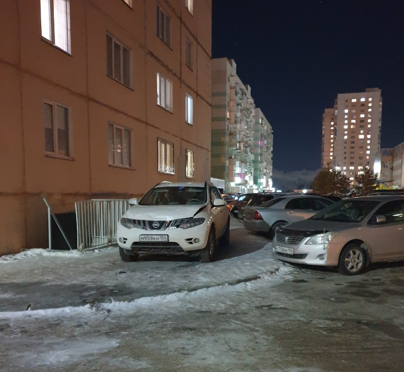 Стоянка на тротуаре Стоянка на тротуаре