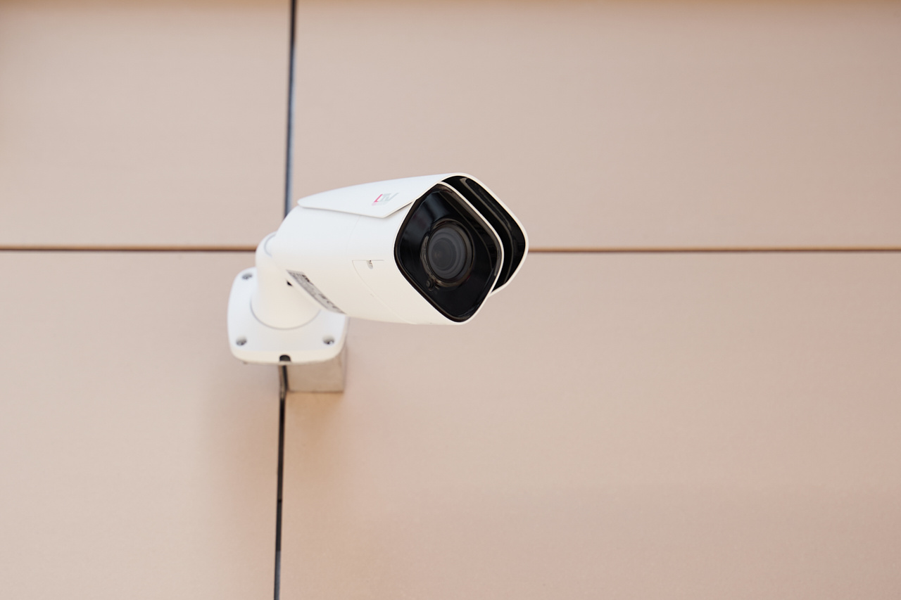 Безопасная территория: более 150 камер видеонаблюдения и 5 постов охраны