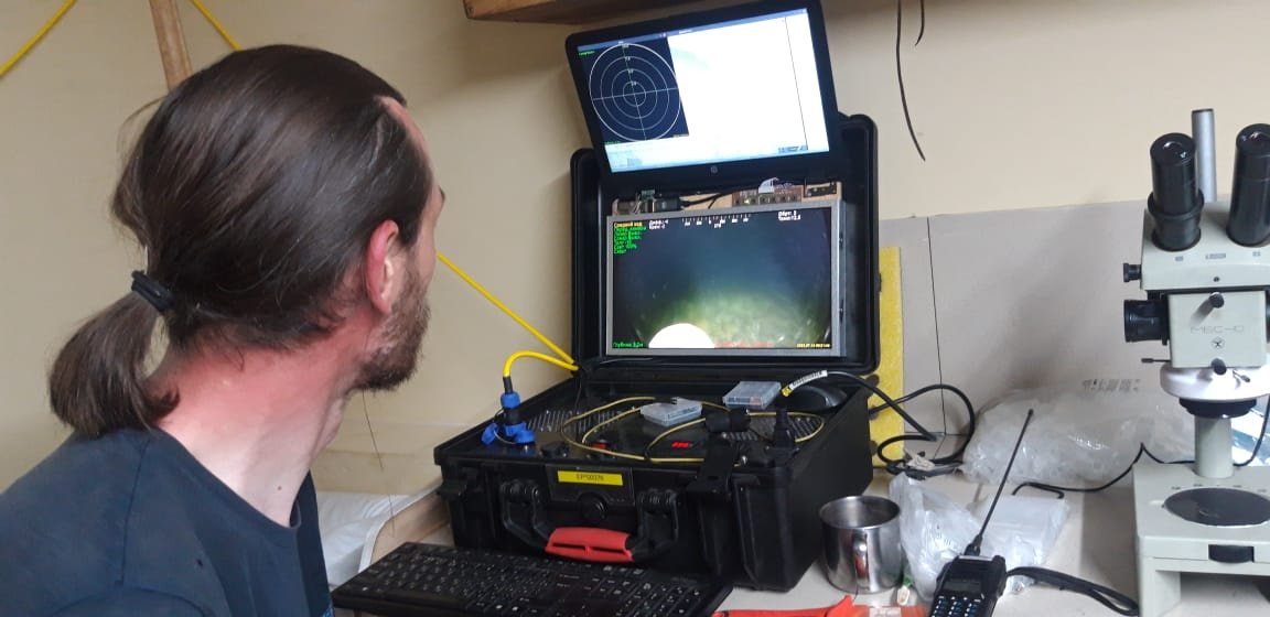 Датчики проводят высокоточные измерения уровня озера и метеорологических параметров