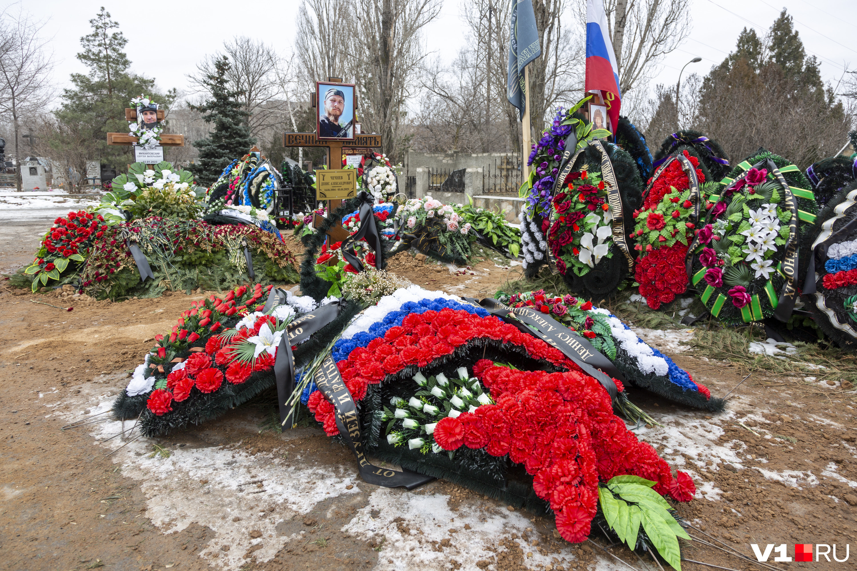 Дениса Чечнева похоронили на аллее участников спецоперации на Моторном кладбище