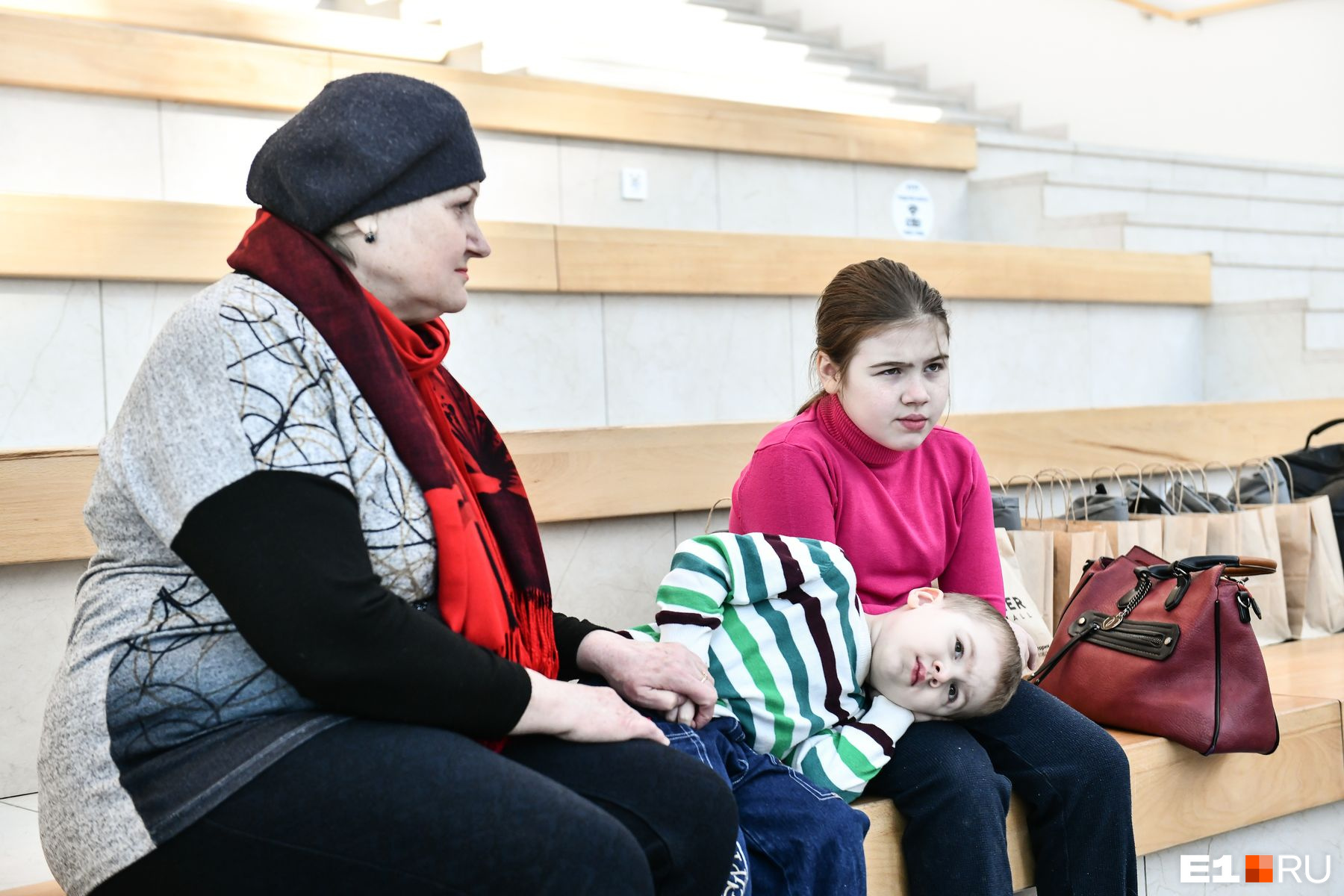 Супруга Сергея и их дети пока не хотят возвращаться на родину Супруга Сергея и их дети пока не хотят возвращаться на родину