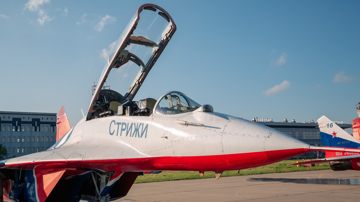 Кузбассовцы смогут посмотреть на самолеты «Стрижей» и познакомиться с летчиками