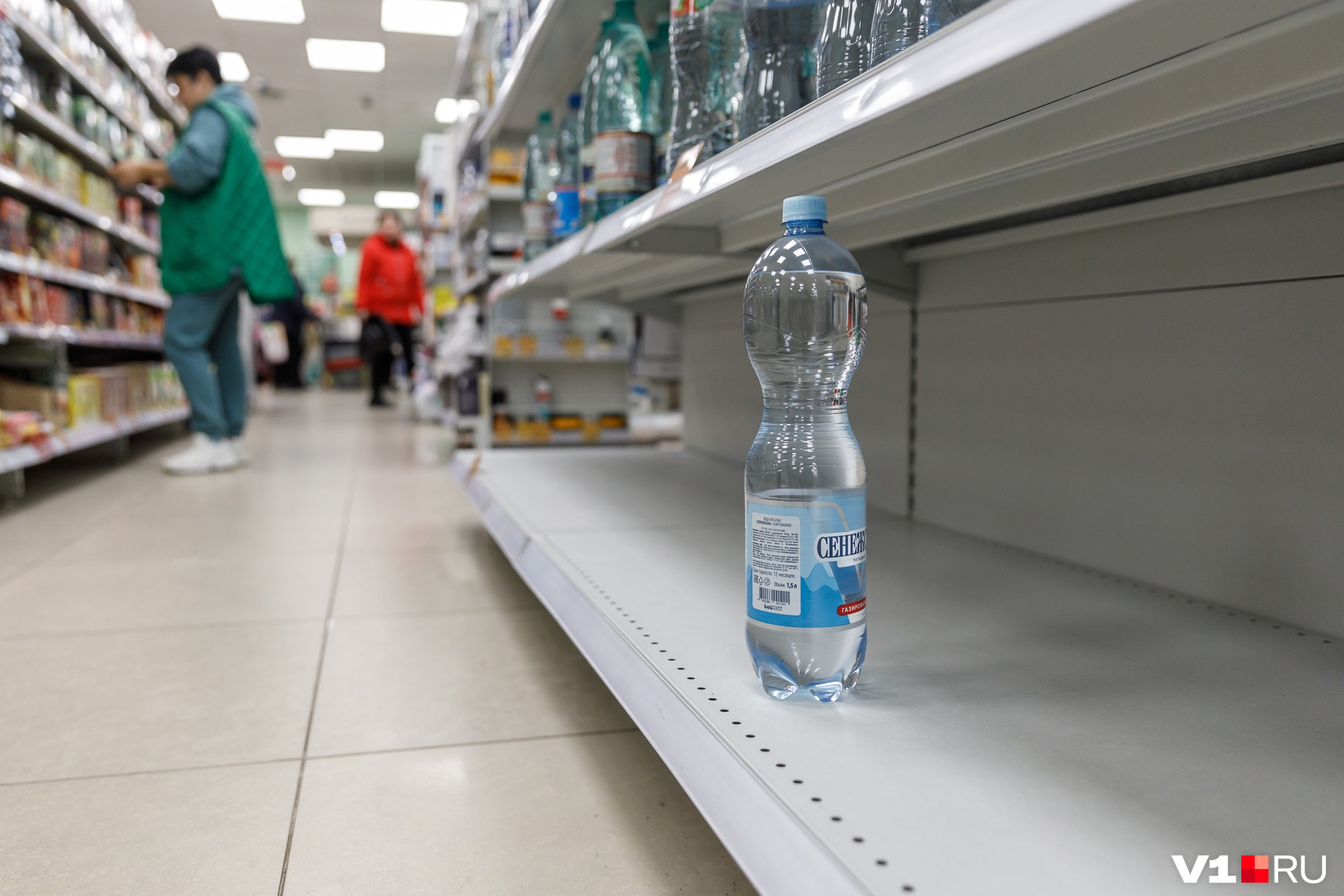 Роспотребнадзор мог проконтролировать и наличие питьевой воды в сетевых магазинах, расположенных в зоне ЧС Роспотребнадзор мог проконтролировать и наличие питьевой воды в сетевых магазинах, расположенных в зоне ЧС