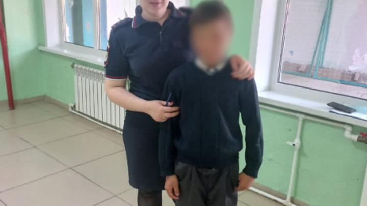 Школьника из Усолья-Сибирского всю ночь искали родители и полиция, а он прятался у друга на чердаке