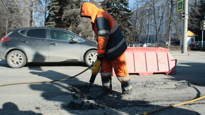 В Челябинске вырубят более двух тысяч деревьев ради строительства двух дорог