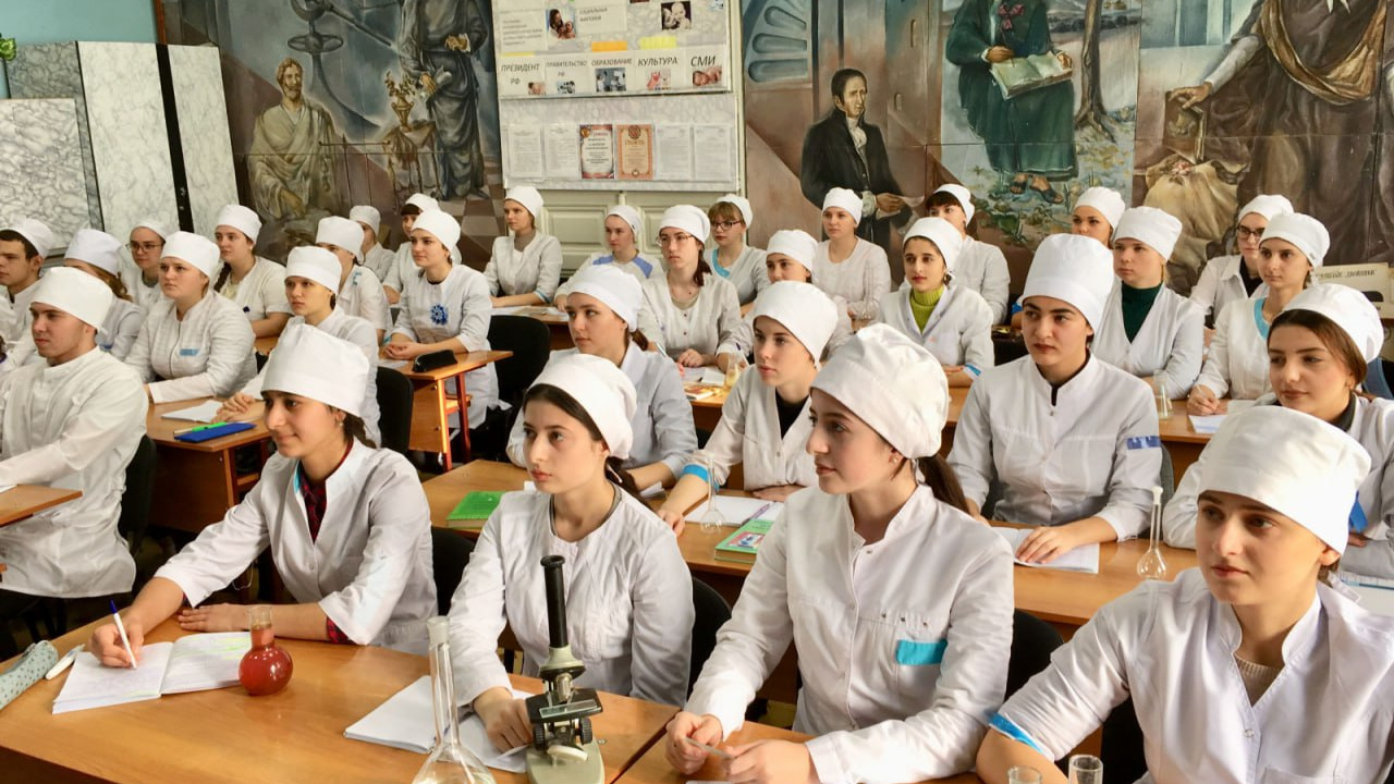 Новочеркасский медколледж восстановит студенток-мусульманок, если те откажутся от хиджабов