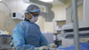 Двухлетней девочке в Новосибирске врачи восстановили артерию — такую операцию провели впервые в мире