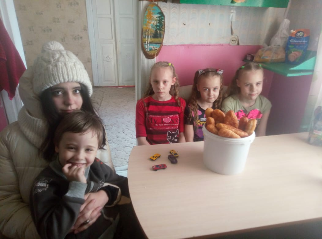 Дети два года не ходили в школу — Ирина Пронских объясняет это проблемами со здоровьем и школьным буллингом