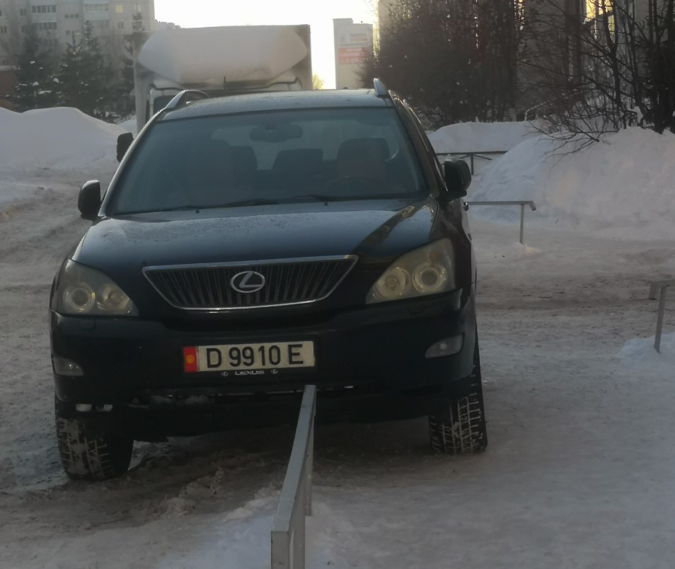 Стоянка на дорожке Стоянка на дорожке