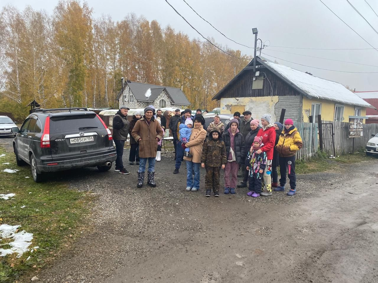 «Будем замерзать и голодать»: десяткам семей с детьми отрубили свет под Новосибирском