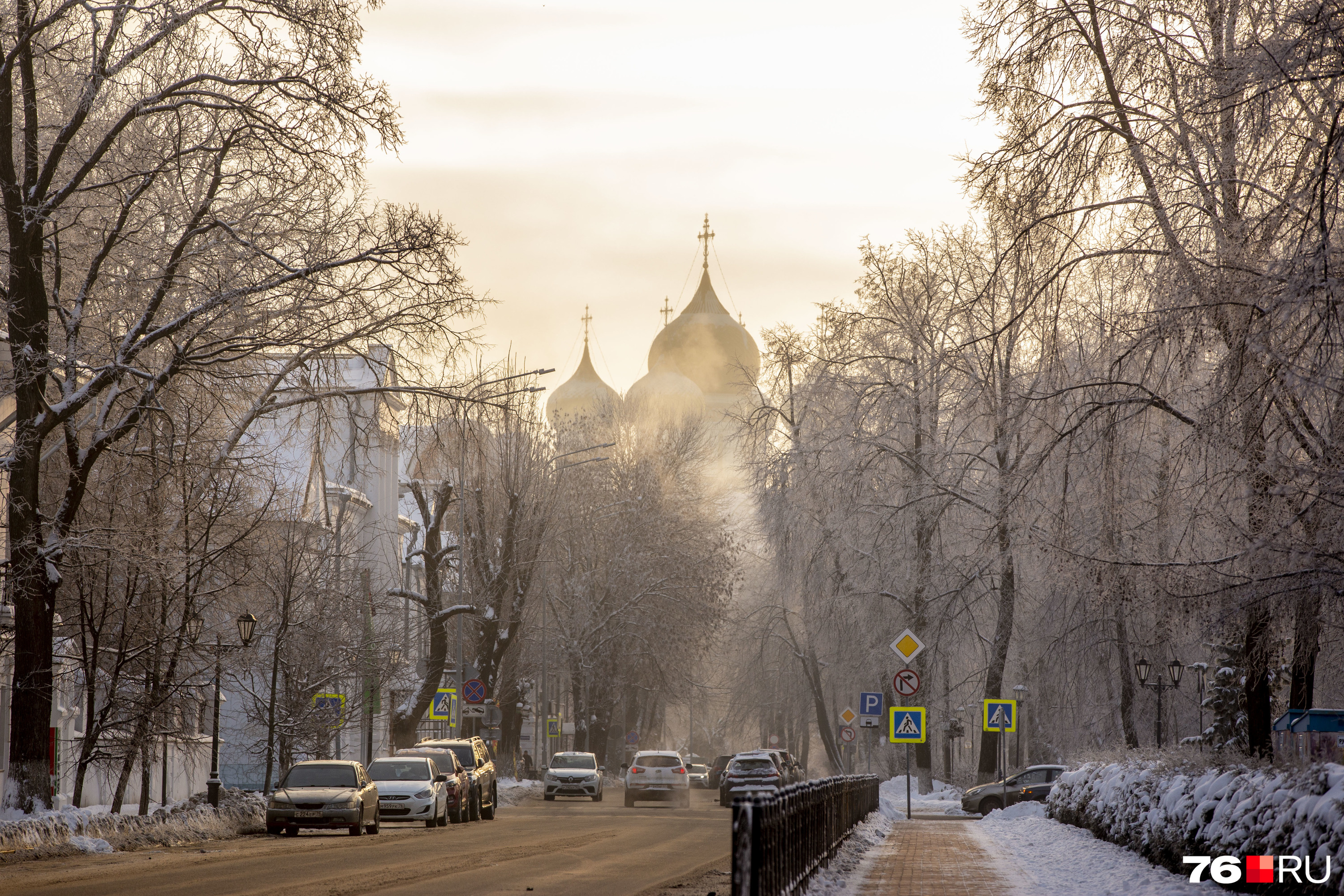что делать в ярославле зимой. что делать в ярославле зимой. что делать в ярославле зимой. ярославль панорама. ярославль церковь ильи пророка фото зима.