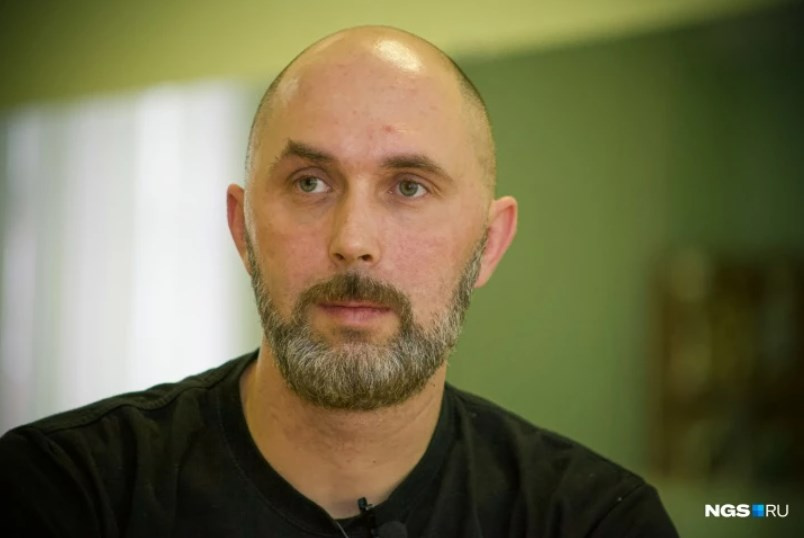 По первому образованию Сергей — инженер По первому образованию Сергей — инженер