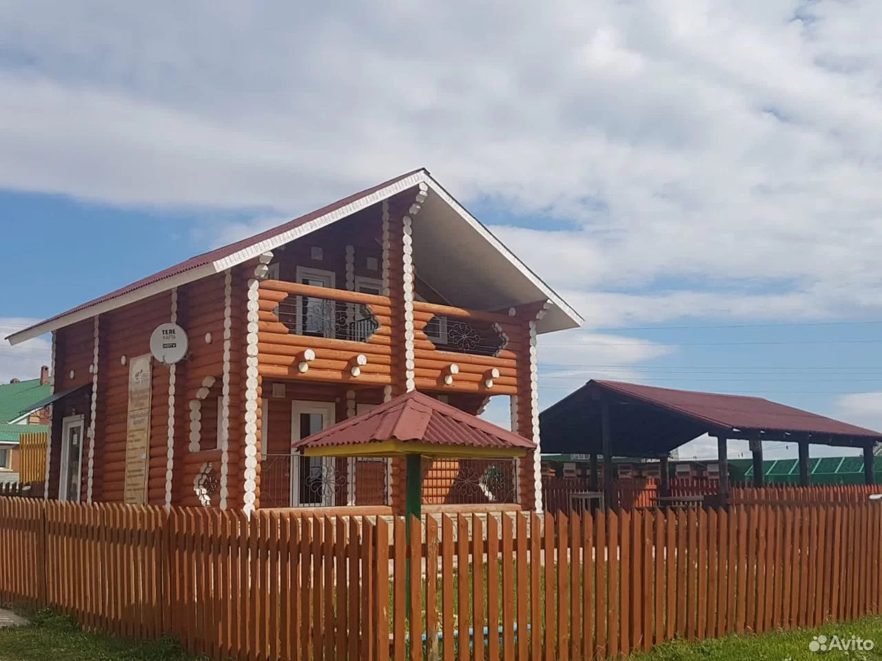В Свердловской области выставили на продажу шикарную базу отдыха с вертолетной площадкой и зоопарком