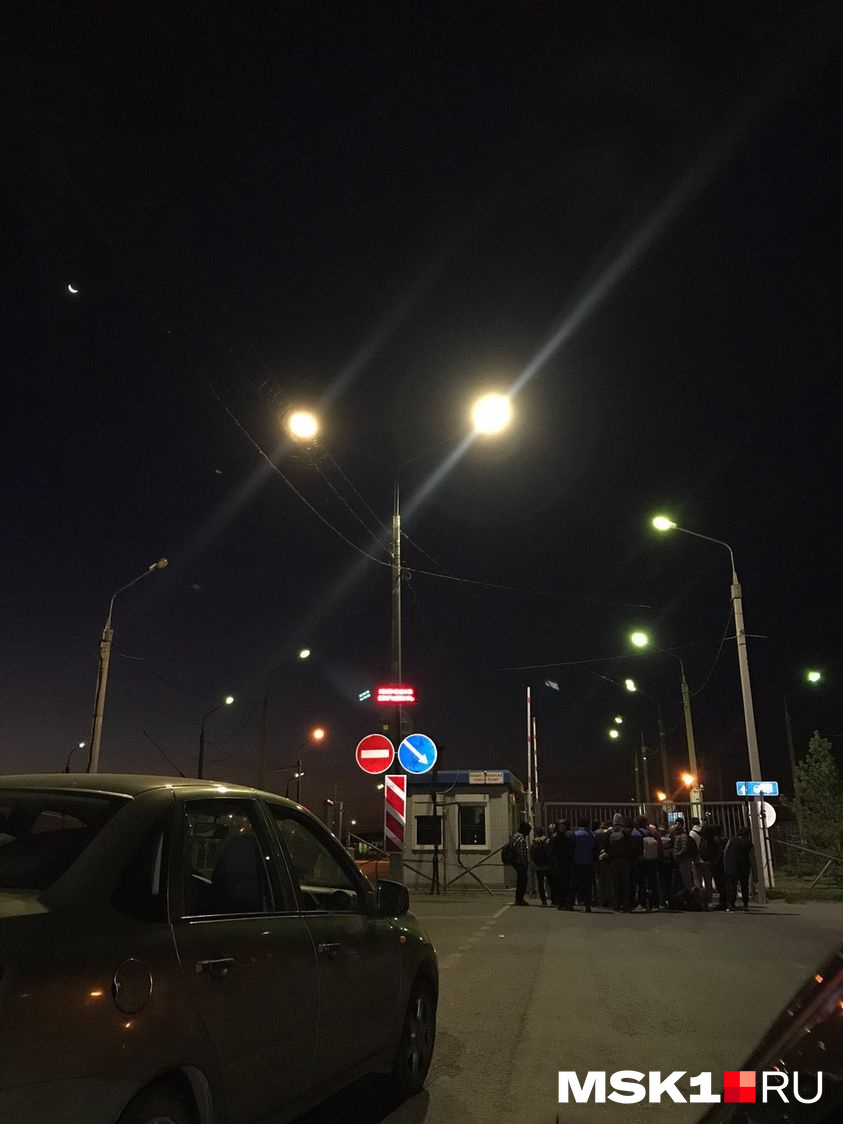 Очередь на границе с Казахстаном в ночь с 21 на 22 сентября Очередь на границе с Казахстаном в ночь с 21 на 22 сентября