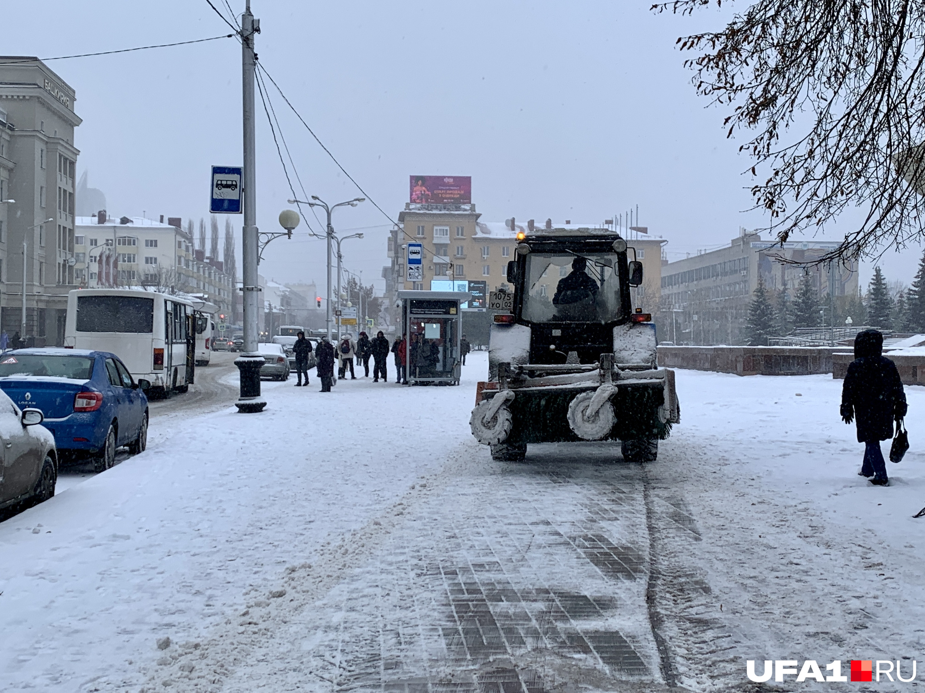 Про тротуары тоже не забывают