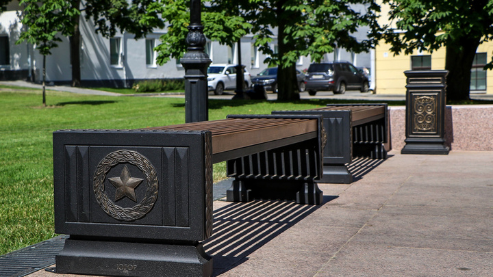 В Нижнем Новгороде установят новые скамейки во всех районах города. Рассказываем, где именно