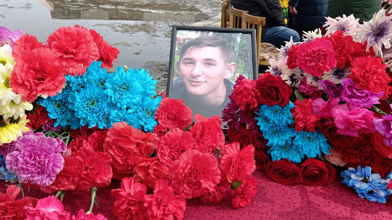 Новости сегодня крокус список погибших. Похороны в Курганской области. Похороны в Шадринске погибшего на Украине.