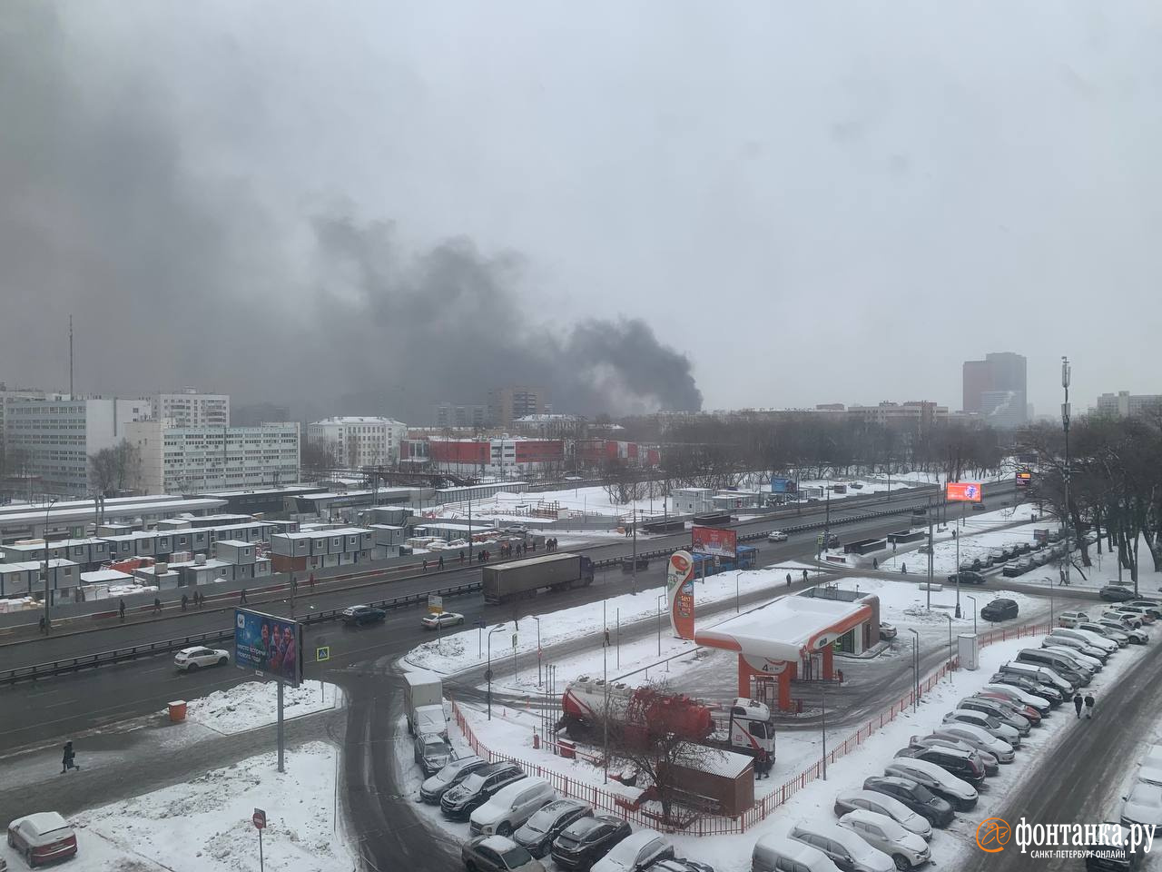 Фото и видео пожара на складе на улице Добролюбова, 1, в Москве 10 января  2023 г. - 10 января 2023 - ФОНТАНКА.ру