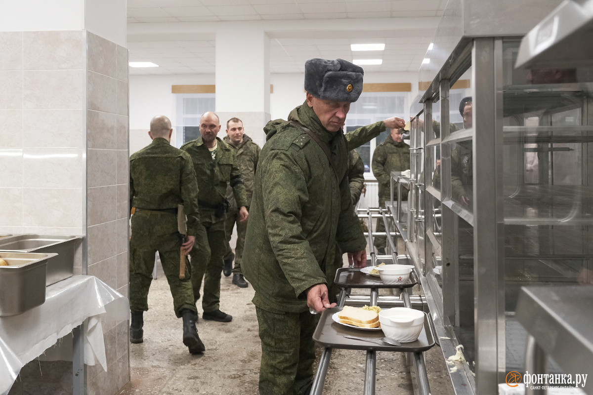 Почему перестали пускать в часть в Сертолово к мобилизованным рассказали в  академии 16 октября 2022 г. - 16 октября 2022 - ФОНТАНКА.ру