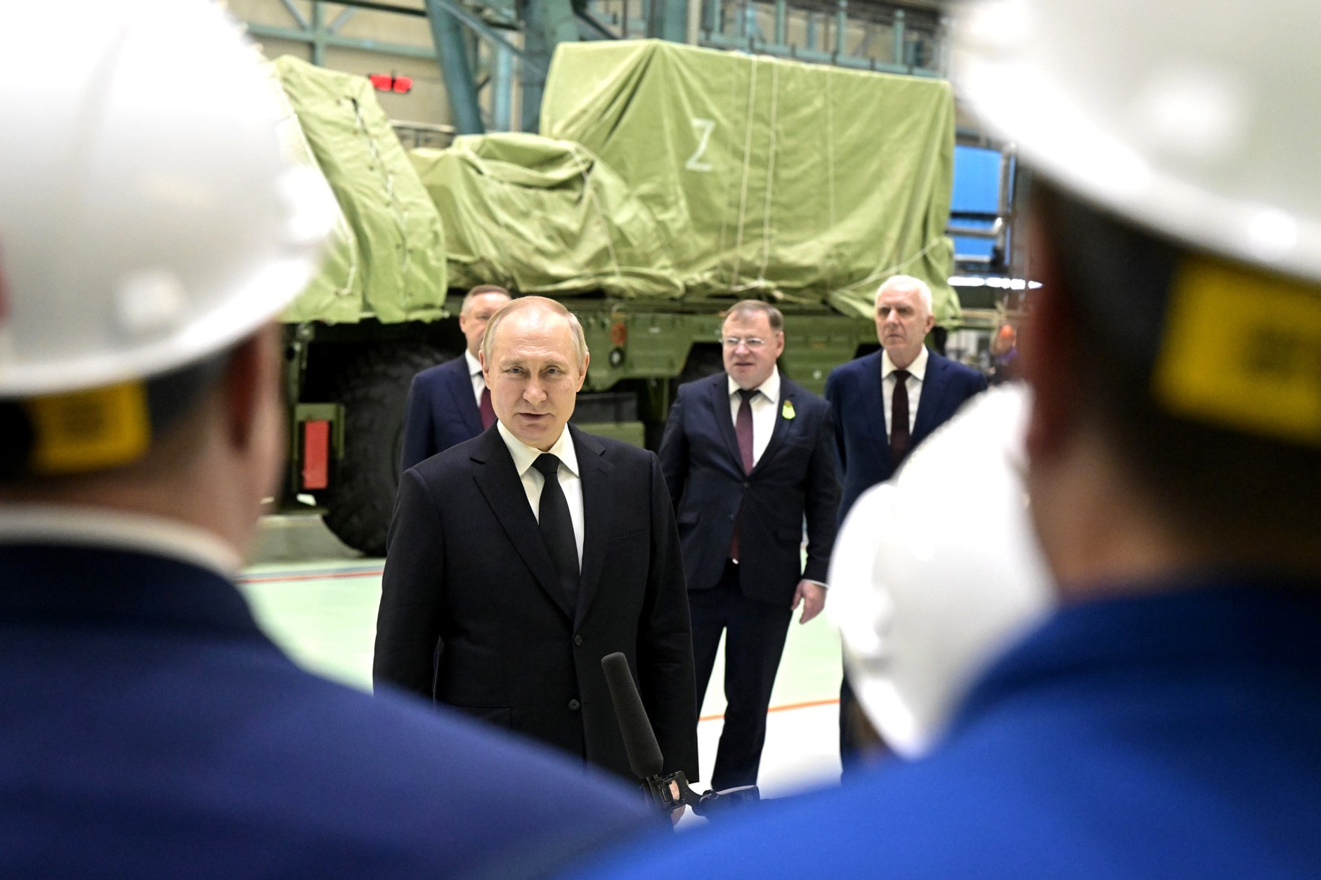 Путин пообещал отсрочку от призыва работникам оборонки: новости СВО за 18 января