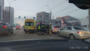 В Новосибирске мужчина умер во время конфликта на дороге — до этого он попал в аварию